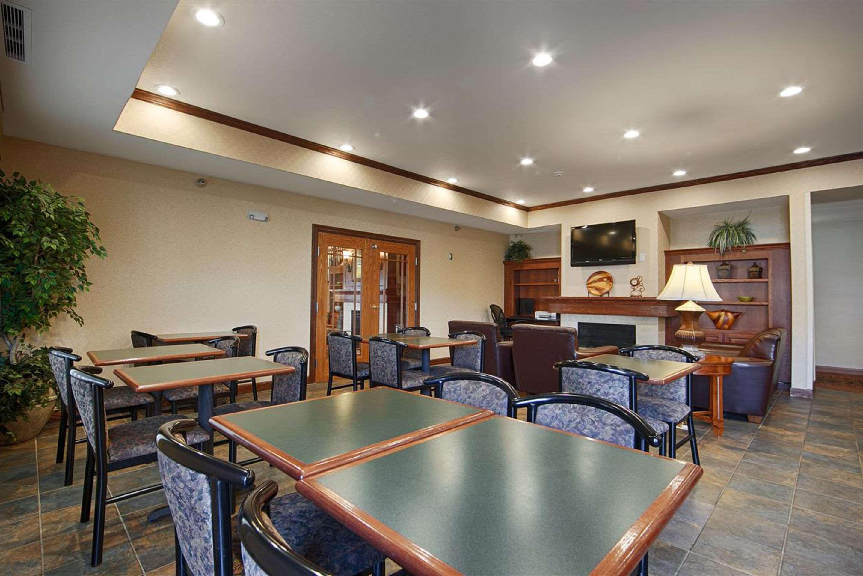 Heritage Hotel And Suites Dickinson Esterno foto