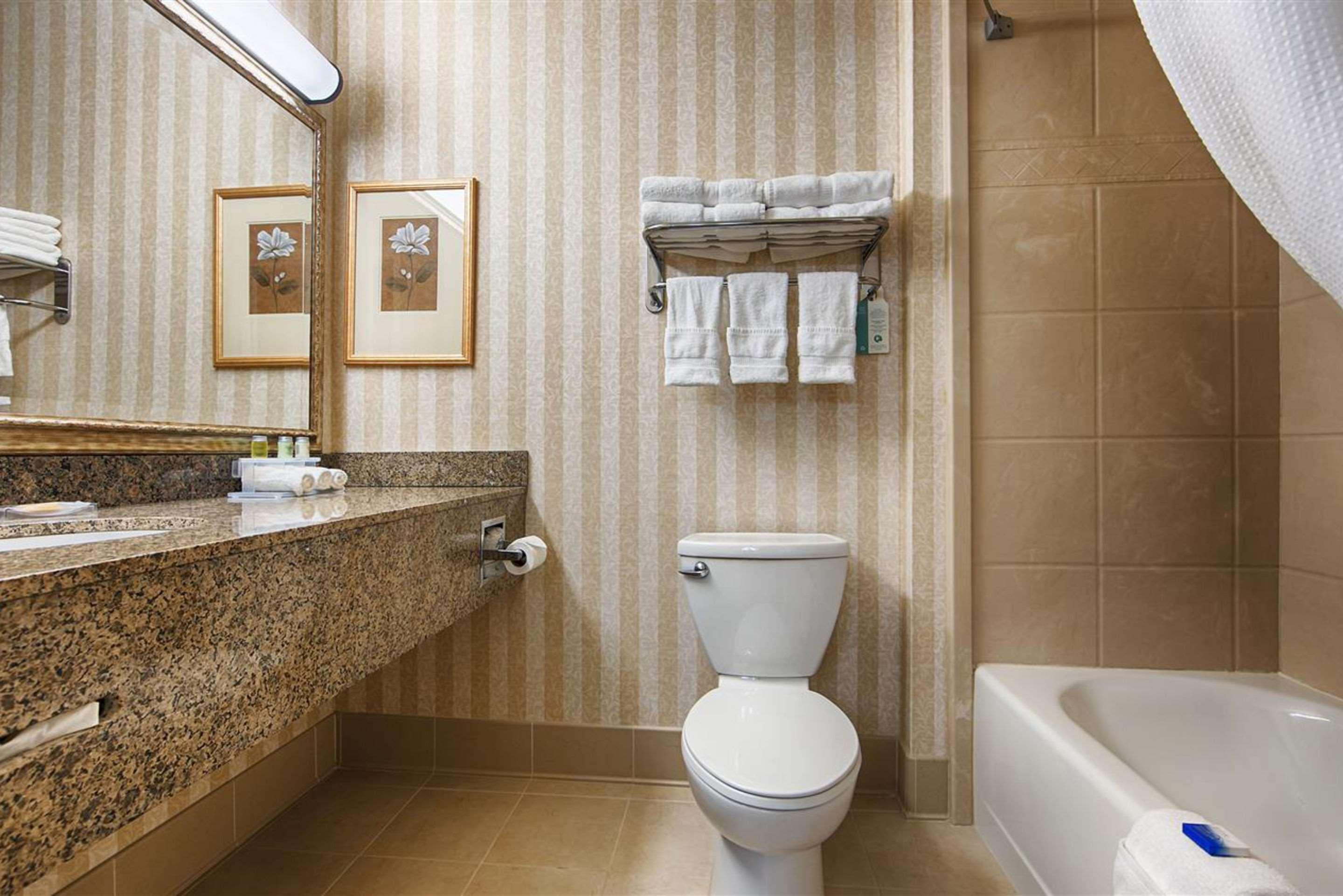 Heritage Hotel And Suites Dickinson Esterno foto