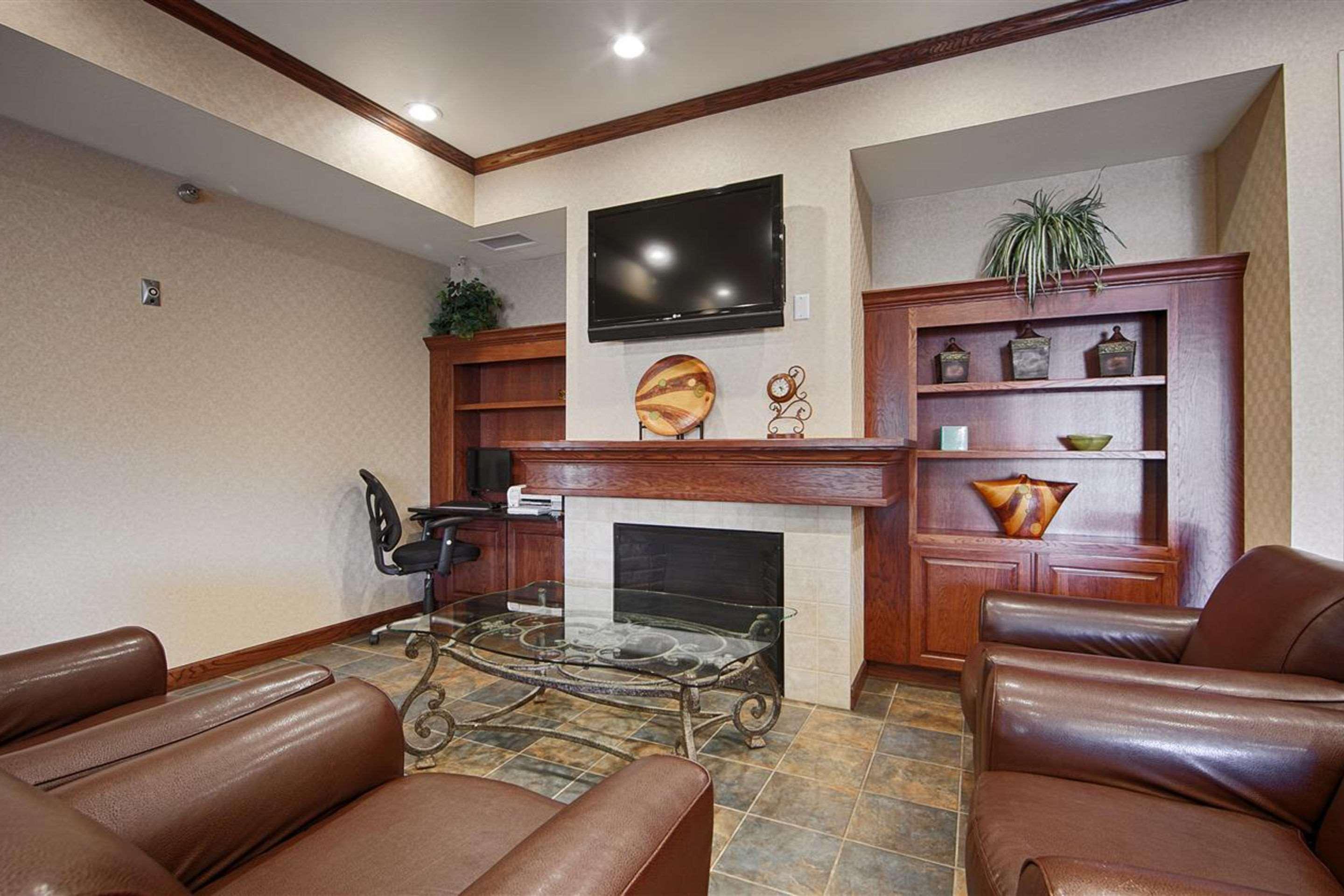 Heritage Hotel And Suites Dickinson Esterno foto