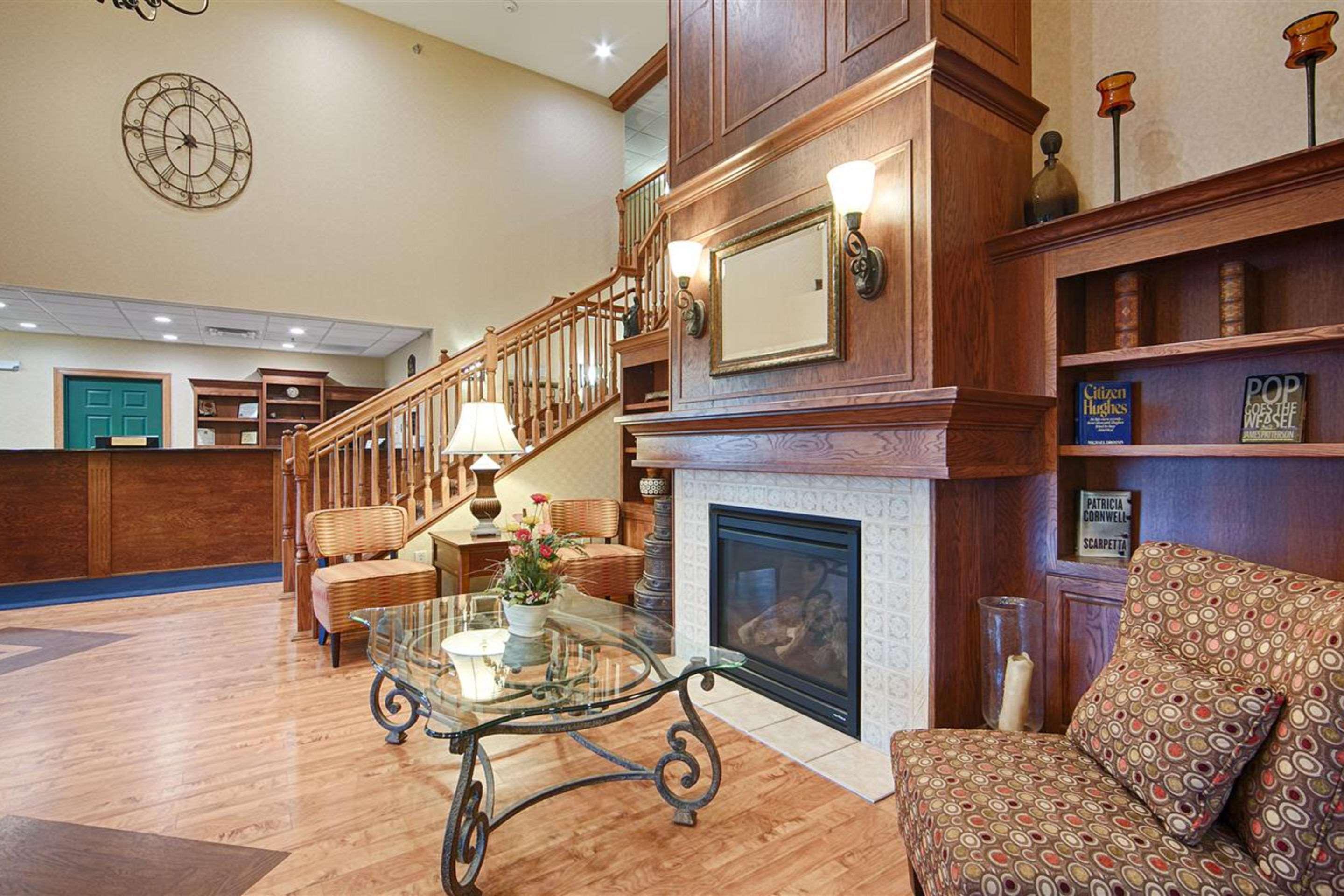 Heritage Hotel And Suites Dickinson Esterno foto
