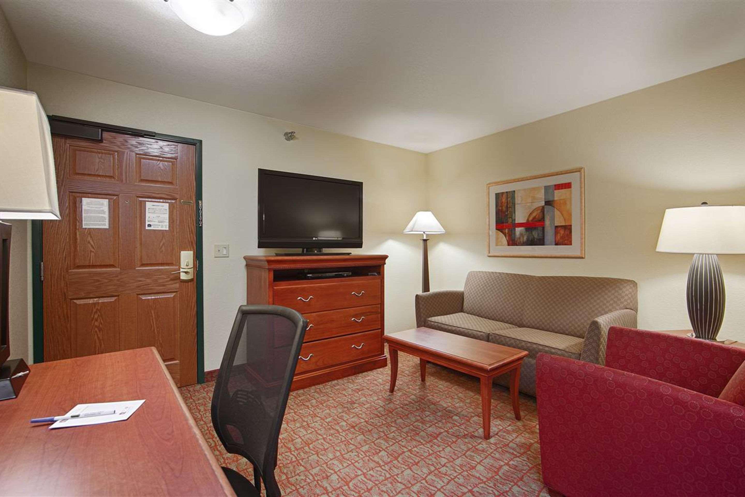 Heritage Hotel And Suites Dickinson Esterno foto