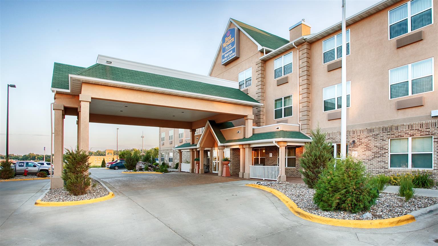 Heritage Hotel And Suites Dickinson Esterno foto